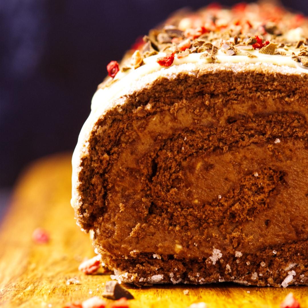 chokoladeroulade-bage-bagning-kage-blog-opskrift-skalvibage-1080x1080-v1