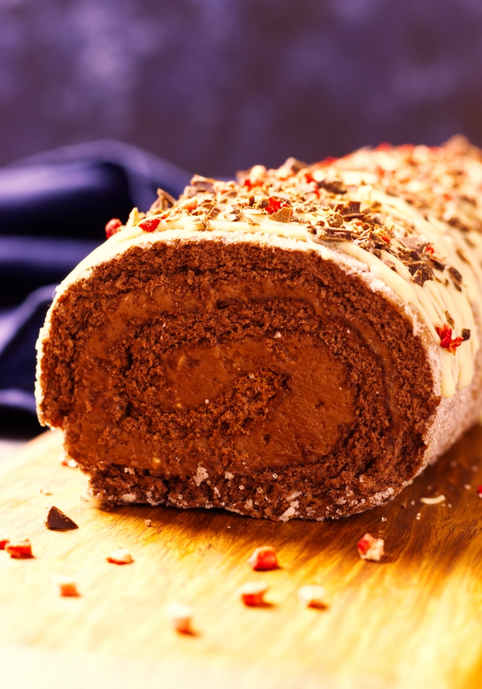 chokoladeroulade-kage-blog-opskrift-bagning-skalvibage-700v1000-v2