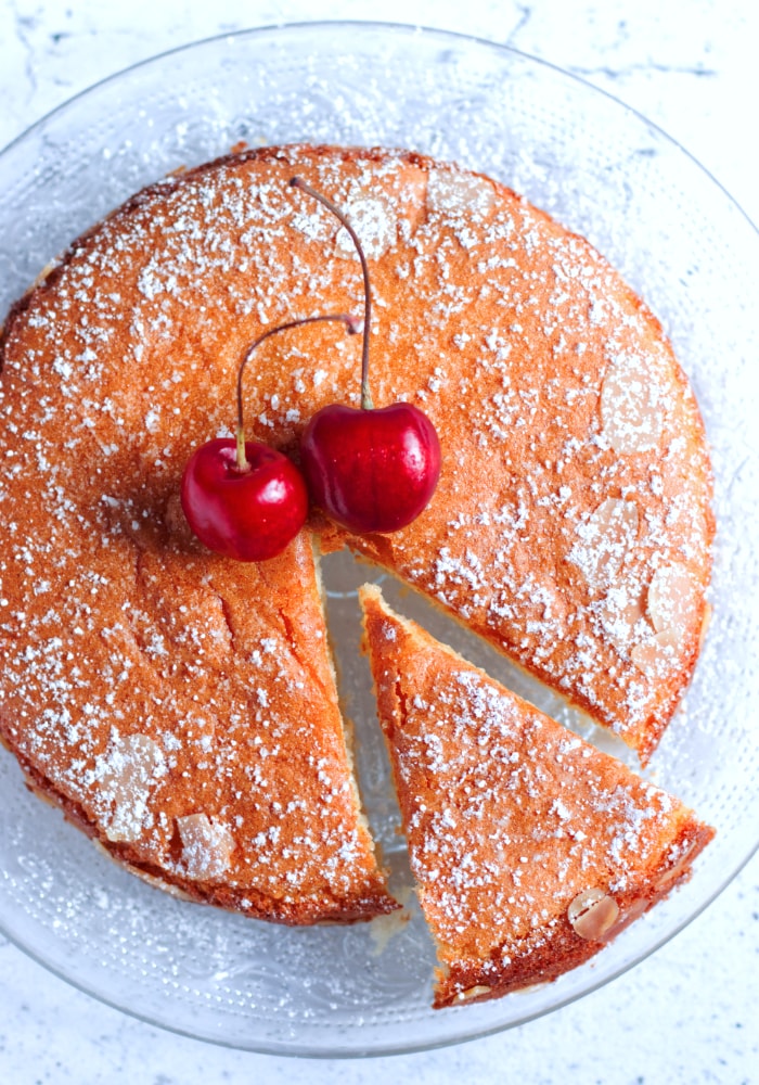 marcipankage-bage-kage-opskrift-blog-skalvibage-700x1000-v2